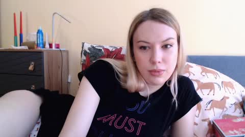 Snapshot of scarlettford chatting on 12/20/24, 11:10 Scarlett online show from 12/20/24, 11:10