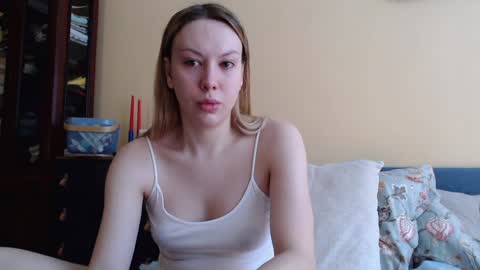 Snapshot of scarlettford chatting on 12/22/24, 09:44 Scarlett online show from 12/22/24, 09:44