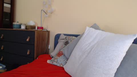 Snapshot of scarlettford chatting on 01/04/25, 05:26 Scarlett online show from 01/04/25, 05:26