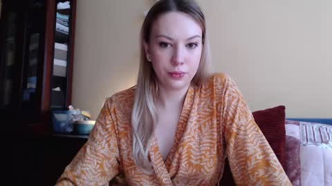 Snapshot of scarlettford chatting on 01/15/25, 09:35 Scarlett online show from 01/15/25, 09:35