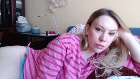 Snapshot of scarlettford chatting on 02/07/25, 11:45 Scarlett online show from 02/07/25, 11:45