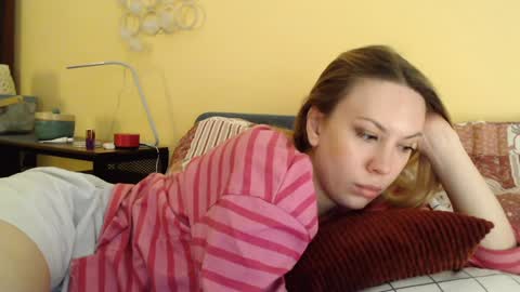 Snapshot of scarlettford chatting on 02/07/25, 03:41 Scarlett online show from 02/07/25, 03:41