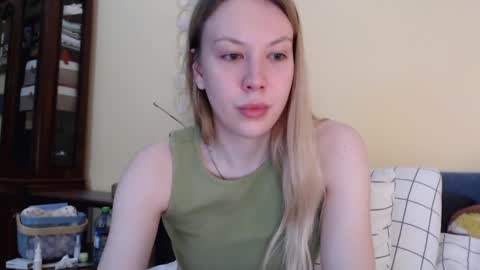Snapshot of scarlettford chatting on 02/20/25, 04:14 Scarlett online show from 02/20/25, 04:14