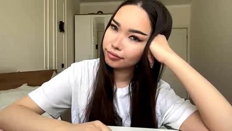 scarlettleszczynski online show from 04/22/26, 06:38