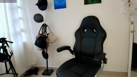 Scarlett online show from 04/22/26, 10:00