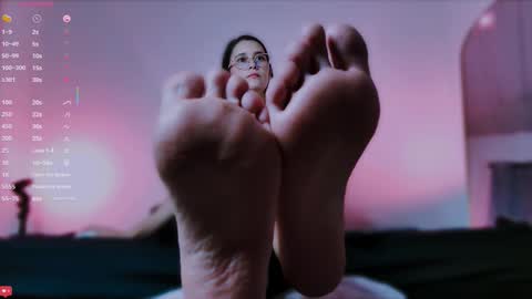 Snapshot of scarlettredsins chatting on 02/18/26, 03:35 Danna online show from 02/18/26, 03:35