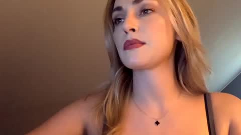 ScarlettxBlonde online show from 04/15/26, 02:24