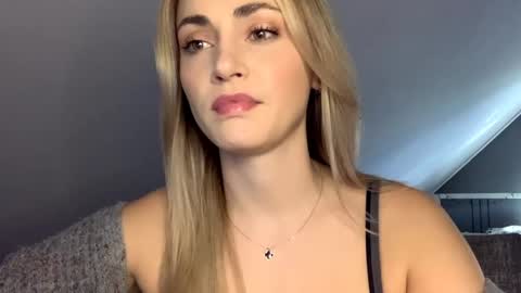 ScarlettxBlonde online show from 04/21/26, 02:23