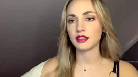 Snapshot of scarlettxblonde chatting on 05/02/26, 02:22 ScarlettxBlonde online show from 05/02/26, 02:22