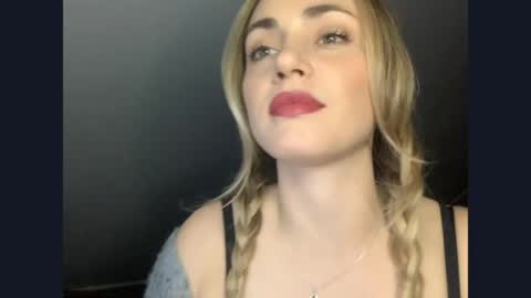 Snapshot of scarlettxblonde chatting on 05/15/26, 08:38 ScarlettxBlonde online show from 05/15/26, 08:38
