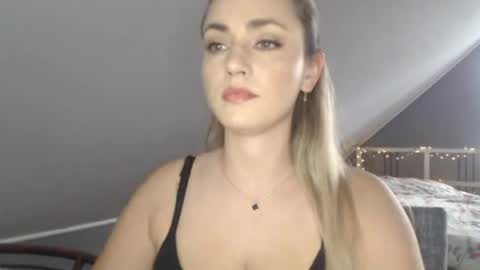 Snapshot of scarlettxblonde chatting on 06/10/26, 02:16 ScarlettxBlonde online show from 06/10/26, 02:16