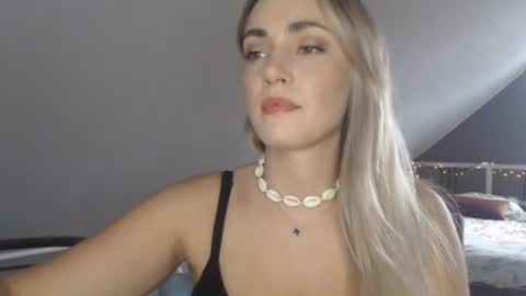 Snapshot of scarlettxblonde chatting on 07/05/26, 03:19 ScarlettxBlonde online show from 07/05/26, 03:19