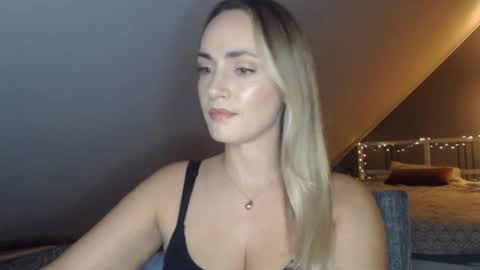 Snapshot of scarlettxblonde chatting on 07/21/26, 07:49 ScarlettxBlonde online show from 07/21/26, 07:49
