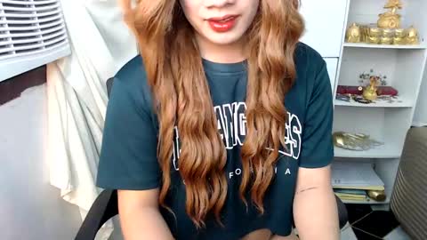 Snapshot of scarletxxxx chatting on 12/22/24, 08:38 Queen Scarlet online show from 12/22/24, 08:38