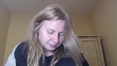 Snapshot of scartit chatting on 01/07/26, 09:39 ScarTit Bernhard online show from 01/07/26, 09:39