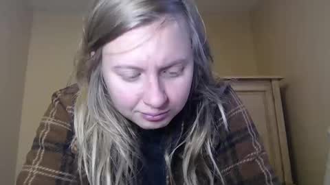 Snapshot of scartit chatting on 01/09/26, 11:28 ScarTit Bernhard online show from 01/09/26, 11:28