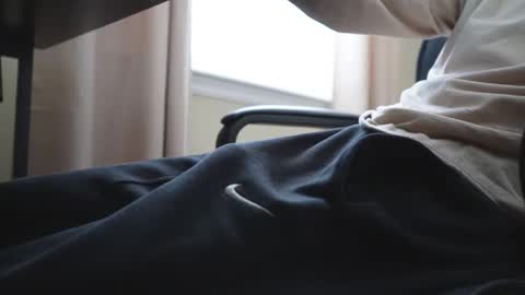 Skinny College Boy online show from 02/05/26, 12:04