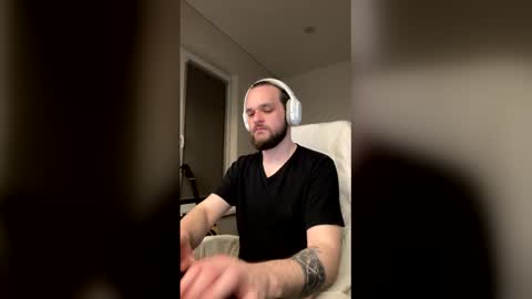 Charlie online show from 05/13/26, 07:11