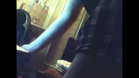 Snapshot of schnibschnab chatting on 11/03/25, 02:24 schnibschnab online show from 11/03/25, 02:24