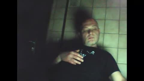 Snapshot of schnibschnab chatting on 11/23/25, 02:55 schnibschnab online show from 11/23/25, 02:55