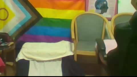 Snapshot of schnico chatting on 10/04/25, 04:21 schmidti online show from 10/04/25, 04:21