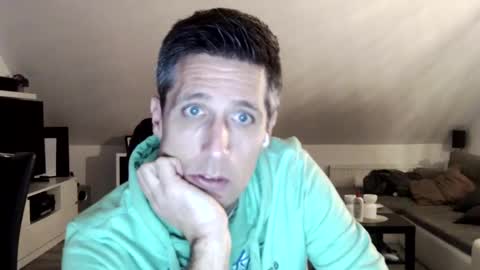 Snapshot of schnuckigeil chatting on 12/02/24, 03:47 Dildomen online show from 12/02/24, 03:47