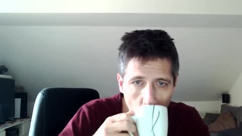 Snapshot of schnuckigeil chatting on 12/11/24, 12:23 Dildomen online show from 12/11/24, 12:23