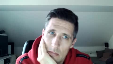 Snapshot of schnuckigeil chatting on 01/15/25, 02:35 Dildomen online show from 01/15/25, 02:35