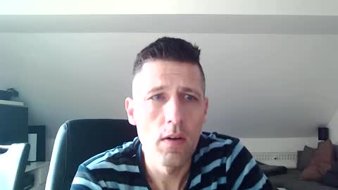 Snapshot of schnuckigeil chatting on 02/10/25, 12:39 Dildomen online show from 02/10/25, 12:39