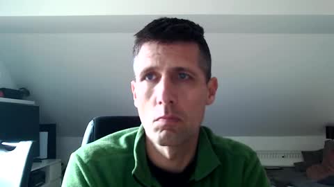 Snapshot of schnuckigeil chatting on 02/20/25, 12:47 Dildomen online show from 02/20/25, 12:47