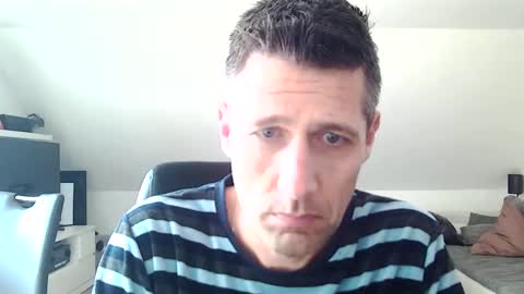Snapshot of schnuckigeil chatting on 03/03/25, 12:58 Dildomen online show from 03/03/25, 12:58