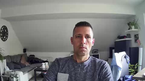 Snapshot of schnuckigeil chatting on 09/27/25, 07:35 Dildomen online show from 09/27/25, 07:35