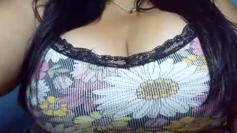mai latina online show from 07/23/26, 01:58