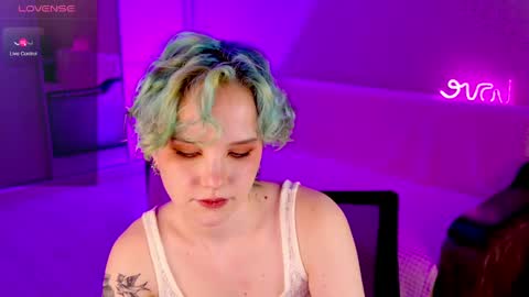 Snapshot of school_love chatting on 03/10/25, 04:14 Rina online show from 03/10/25, 04:14