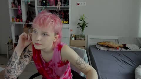 Rina online show from 12/17/25, 07:03