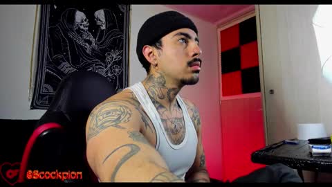 Snapshot of scockpion_ chatting on 02/18/26, 08:21 Alejandro help me to reach 200 thumps up online show from 02/18/26, 08:21