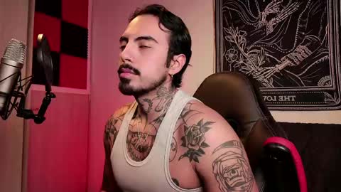 Snapshot of scockpion_ chatting on 06/07/26, 09:24 Alejandro help me to reach 200 thumps up online show from 06/07/26, 09:24