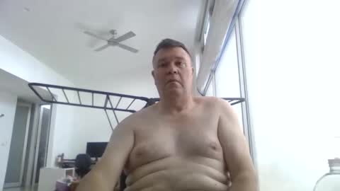 Scoobs online show from 10/01/25, 01:44