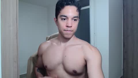 Snapshot of scott_brasher1 chatting on 01/10/25, 11:39 Twitter Scott brasher1 Instagram Camiloestuardo2 online show from 01/10/25, 11:39