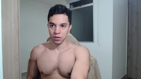 Snapshot of scott_brasher1 chatting on 01/27/25, 01:37 Twitter Scott brasher1 Instagram Camiloestuardo2 online show from 01/27/25, 01:37