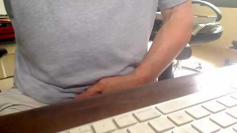 Snapshot of scottalone chatting on 12/25/24, 04:11 Scott online show from 12/25/24, 04:11