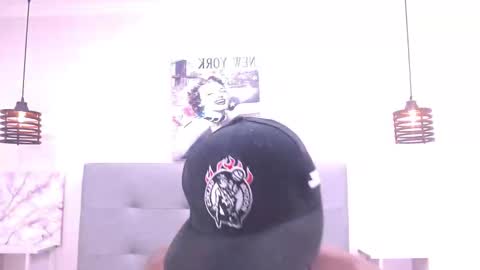 Snapshot of scottdamar chatting on 10/17/25, 07:05 Damar online show from 10/17/25, 07:05