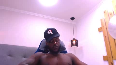 Snapshot of scottdamar chatting on 11/08/25, 08:07 Damar online show from 11/08/25, 08:07