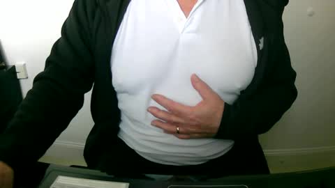 Snapshot of scotti30 chatting on 02/21/25, 09:45 Scott online show from 02/21/25, 09:45