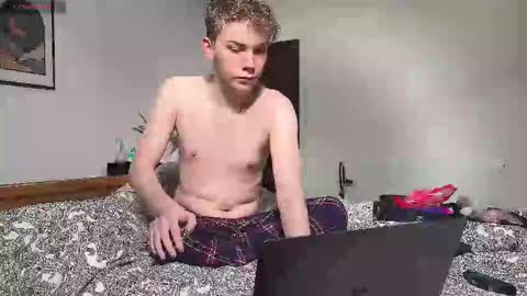danny online show from 02/12/25, 04:44