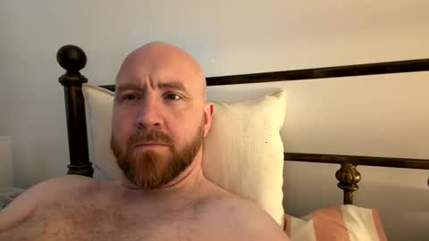 Snapshot of scottric chatting on 05/03/26, 06:30 SexyDaddy online show from 05/03/26, 06:30
