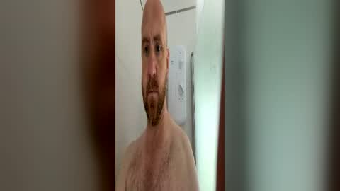 Snapshot of scottric chatting on 06/14/26, 12:07 SexyDaddy online show from 06/14/26, 12:07