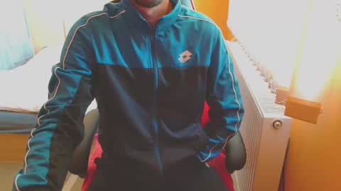 Snapshot of scotty_98 chatting on 03/09/25, 03:38 scotty_98 online show from 03/09/25, 03:38