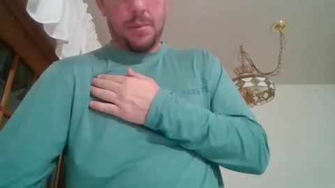 Snapshot of scottydoesntknow0 chatting on 12/05/24, 03:15 scottydoesntknow0 online show from 12/05/24, 03:15