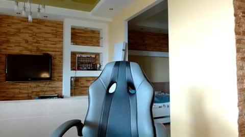 Snapshot of sea_cocktail chatting on 09/27/25, 09:03 Elizabeth  online show from 09/27/25, 09:03